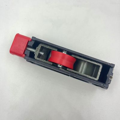 সহজ ইনস্টলেশন দরজা এবং উইন্ডো পলি অ্যালুমিনিয়াম খাদ একক চাকা স্টেইনলেস স্টীল