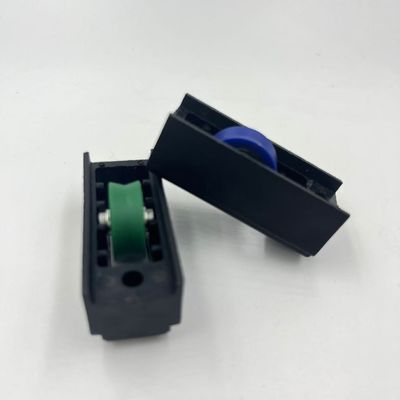 রঙ সাদা/অন্যান্য ভারী দায়িত্ব ডাবল স্লাইডিং দরজা রোলার স্টেইনলেস স্টীল স্লাইডিং রোলার