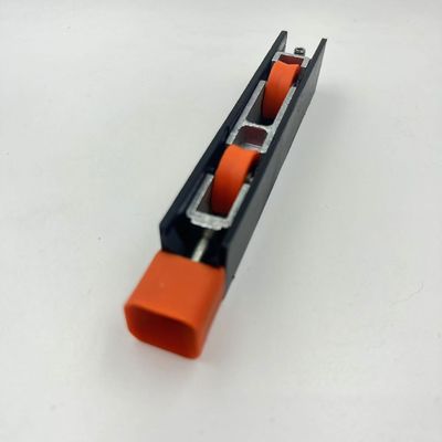 অ্যাপার্টমেন্ট সংস্কার প্রকল্পের জন্য ডাবল নাইলন লেয়ারিং স্লাইডিং ডোর এবং উইন্ডো রোলার