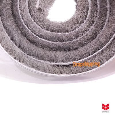 কালো/গ্রে/ব্রাউন/হোয়াইট/অন্যান্য রঙ দরজা এবং উইন্ডো ব্রাশ সীল স্ট্রিপ উলের শীর্ষ পিল আবহাওয়া স্ট্রিপ অ্যাপার্টমেন্টের জন্য