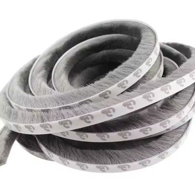 অ্যাপার্টমেন্টের জন্য অ্যান্টি-কোলিশন ডাস্টপ্রুফ সিল কালো/ধূসর/বাদামী/সাদা/অন্যান্য রঙের উইন্ডোর নীচে এম্বেড করা নীচের কোণ ব্রাশ পিল