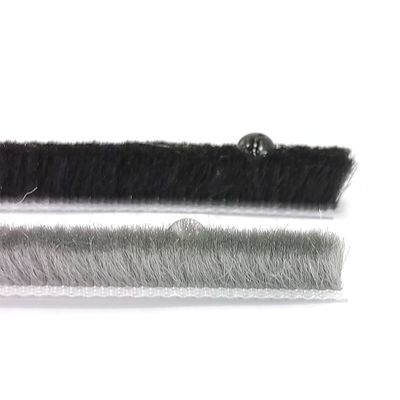 মধ্য প্রাচ্যের বাজার দরজা এবং উইন্ডোজ পিল আবহাওয়া স্ট্রিপ সাউন্ড আইসোলেশন সিলিকন ব্রাশ সিল স্ট্রিপ সাউন্ডইনসোলেশনের জন্য